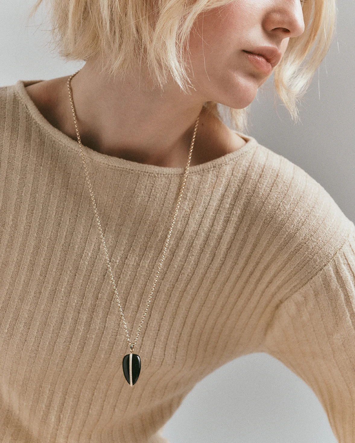 Large Diamond Pebble Pendant in Black Onyx | 14K - Image 3